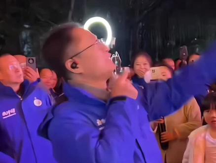 十三太保霸总参观永州挂票树,江苏十三划各个美如画!#现场感染力太强了 #淮安 #霸总 #十三太保 #永州