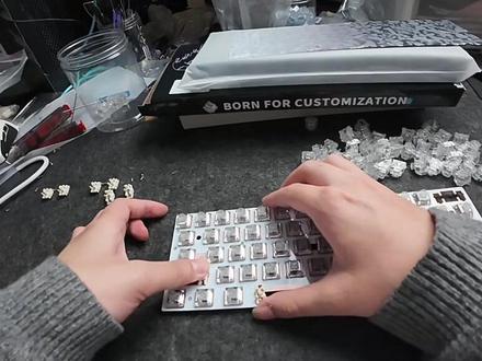 客制化键盘 今天加个班 给苏州同城老哥组一把满改wooting60v2+库里南八宝#客制化键盘 #瓦#wooting