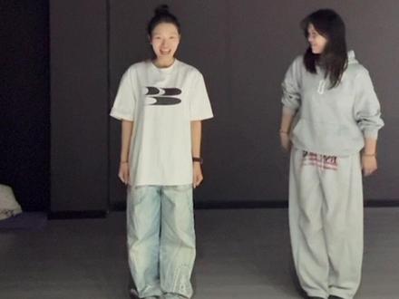 大家想要的教程来啦由我们亲爱的@713 老师详细讲解~还有倍速练习哦~#蔡徐坤进行曲 #白菜对我笑 #舞蹈教学