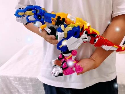 迷你特工队超级恐龙力量来了,超变炫龙王五合体,炫龙机甲弗特、麦克斯、里奥、赛米、露西,变形合体详细教程来了。
还不会变形合体的宝宝们看过来,一学就废哦。
橱窗有同款#创作灵感 #儿童玩具 #小朋友最爱 #孩子的快乐很简单 #动手动脑 #益智玩具 #机器人变形玩具 #玩具 #迷你特工队 #迷你特工队x #迷你特工队玩具 #迷你特工队超级恐龙力量 #超级恐龙力量 #超级恐龙力量变身 #炫龙王 #超变炫龙机甲 #迷你特工队变形 #迷你特工队炫龙王 #变形合体玩具 #迷你特工队合体 #好物推荐🔥 #儿童益智玩具 #迷你特工队超级恐龙力量2 #炫龙王