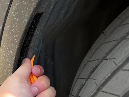 特斯拉焕新Y前轮挡泥板安装教程