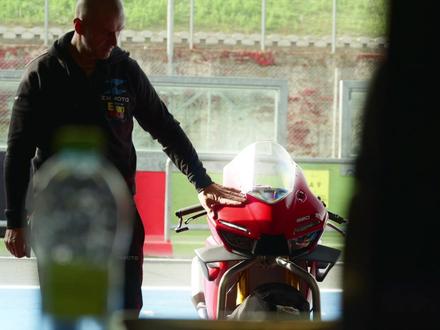 zxmoto 820RR 瓦伦丁 德比斯测评