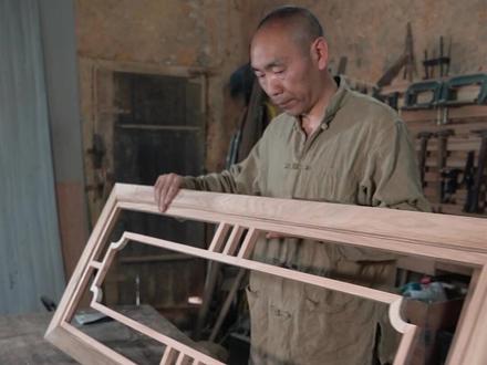 保留风化多年、历经沧桑的老窗框,换上古朴的中式窗花,赋予它新的生命#乡村守护人 #我的乡村生活