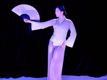 #垂虹别意 #沈九娘 #转扇子 一个简陋的转扇子教程