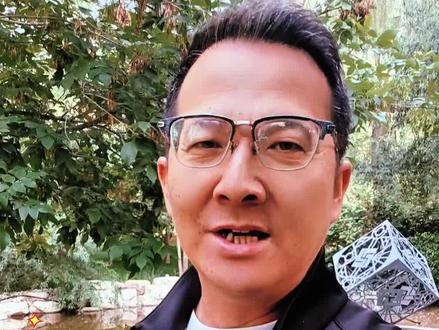 德国球迷周杰伦演唱会,为孙颖莎点歌《我是如此相信》,全场万人大合唱。#孙颖莎# #周杰伦演唱会# #我是如此相信# #体育与音乐的共鸣# #德国球迷追星#