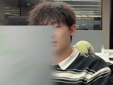 蛋仔派对:啊贤答应给我画的画像画好了?我总感觉哪里不对劲! #蛋仔派对 #蛋仔派对创计划#蛋仔马年马力全开#蛋仔摄影剪辑师#蛋搭子的日常