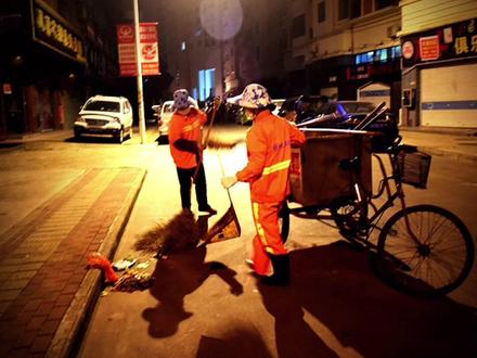 描写人物外貌,你属于哪个级别#向环卫工人致敬 #语文 #作文