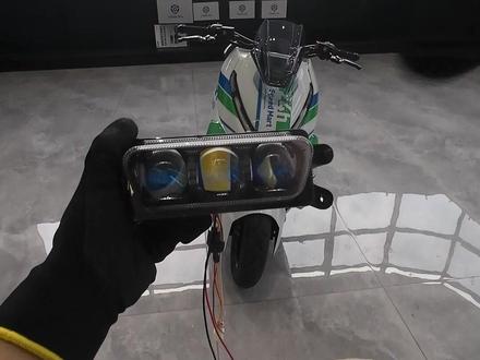 首发极核AE4SE+ 安装未来之眼第三代新款极核大灯 #未来之眼 #极核大灯 #zeeho极核 #极核ae4se #电摩