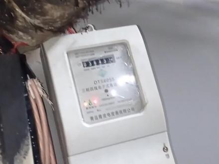 用电多,怎么查,是用电多还是其他情况,测电流找呗。