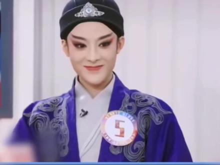 老年人一般不追星的,追的都是极好极好的人#陈丽君 #向全世界安利 #越剧 #新龙门客栈 #我的大观园
