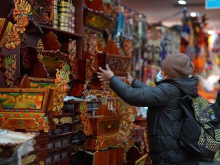 藏历新年的年货都要置办什么呢?本期视频来介绍一下切玛盒。#新春走基层 #藏历新年 #切玛盒 #民俗文化