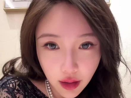 #施忆佳 #吃瓜 #录屏 #直播切片 #名媛培训班 @DOU+小助手