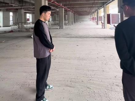 国际语说唱?有点意思 但我相信评论区另有高手 #黑白双尬 #抽象 #说唱海选 #松松饼纲我冲冰清
