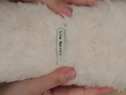 新人入门可爱围脖教程📝一小时钩完!超简单 🧣线材:皮草线一团(加长多备一团)
🧣钩针:8mm钩针
🧣尺寸:宽 12cm*长 75cm#钩针 #手工diy #手工围巾代表态度和爱意 #手工 #织女