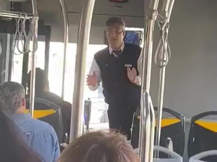 在许多葡萄牙人民心中,C罗是信仰一般的存在!#C罗