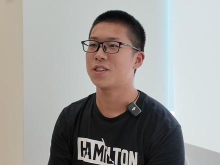 上海中学学霸高考 627 分! 上海高考查分现场,解锁学霸高光时刻!马林渔,来自上海中学,高考 627 分,录取清华大学新雅书院。学霸高考查分,既紧张又忐忑…… 点赞关注,解锁更多顶尖学霸的高中真实故事。
#上海中学 #清华大学 #高考 #高考查分 #上海高考
