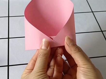 三秒学会~超会飞的圆筒纸飞机~#手工diy #纸飞机#亲子