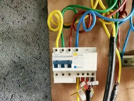 大疆t50充电器快充,接线分享#大疆无人机 #充电器 #接线 #安全用电人人有责