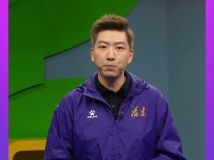 赛场老将展风采 敢拼会赢福建人 年龄只是数字,拼搏永不退场。从老将薛晨、陈惠颖,到李发彬、葛曼棋,一代代福建健儿用行动诠释着“爱拼敢赢、敢为人先”的福建精神。#主播说全运#TV8文体频道#科技文体传媒中心