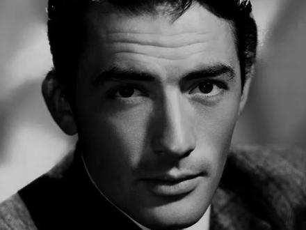 绅士风度,格里高利派克
开启好莱坞黄金时代的演员讲解啦,第一位的人选为什么不是马龙白兰度或者阿兰德龙呢?因为在我看来,格里高利派克的脸庞和出演的角色最能代表那个时代给观众留下的印象(这周感冒了公鸭嗓严重,但还是希望把这位演员分享给大家😫
#格里高利派克 #罗马假日 #百万英镑 #好莱坞 #怀旧