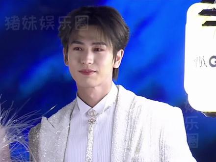 今晚的显眼包们,成就了一场大型乐子盛典~#GQ盛典 #白敬亭 #张凌赫 #张若昀 #吴磊