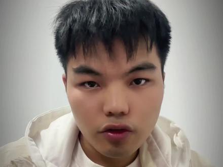 用了2年剪映才发现的隐藏功能,今天给大家分享一下,真的把剪辑效率大大提高了,尤其是自动打关键帧,我之前都是手搓的,没有一时半会都整不下来🤯#剪辑 #新手小白学剪辑 #新媒体运营 #知识分享 #剪映