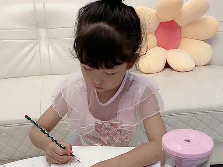 爸爸岁数大了,话多又贪玩,你还喜欢吗?#全自动削笔机#我的生活日记