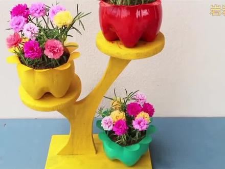 使用废旧塑料瓶和旧木板简单diy变漂亮的花艺工艺品,快点@朋友做一个吧#手工diy #创意 #给生活找点乐子 #原创#我要上热门@DOU+小助手