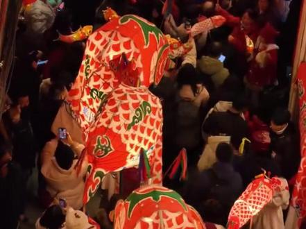 2026年2月11日南方小年至,瑞马踏福来 今日接福马上至!扫去旧岁浮躁 迎接马年“新福”,愿你马年万事顺遂 奔赴锦绣前程 #小年南 #小年 #接好运 #福气