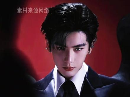 张凌赫只是在呼吸 我:一直在勾引#张凌赫#帅哥 #摄影#AI同声传译已实现原声模拟