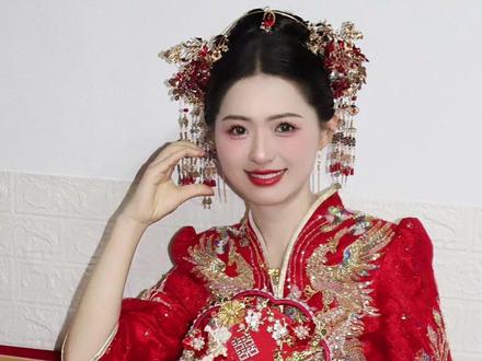 一起长大,为你梳妆,送你出嫁 ~祝我的好朋友冰冰新婚快乐阿#潮汕女孩 #揭阳化妆师李优优 #囍嫁yoyo #揭阳化妆培训 #YoYo化妆美学团队