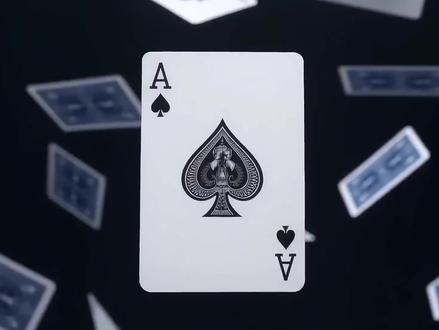 荣耀Magic V6体验:翻译翻译,什么叫「我全都要」 7000mAh+ 电池,只有直板机的重量和厚度,但荣耀Magic V6 想挑战的, 显然不只是轻薄,这期视频跟大家一起聊聊这台我愿给到「夯」的折叠屏。#如何评价荣耀MagicV6 #折叠屏手机 #荣耀MagicV6