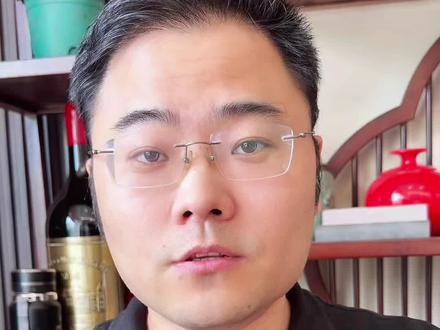 黄菳为什么会突然一下被砸到830 为什么黄金会突然一下从996砸到830 然后有在一分钟之内拉回来 这种极端行情还会来吗#黄金 #黄金上游 #浩仁金业 #浩仁江掌柜
