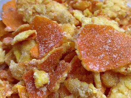 桔皮别再扔了,做成桔皮糖香甜开胃比桔肉还好吃,做法简单快收藏