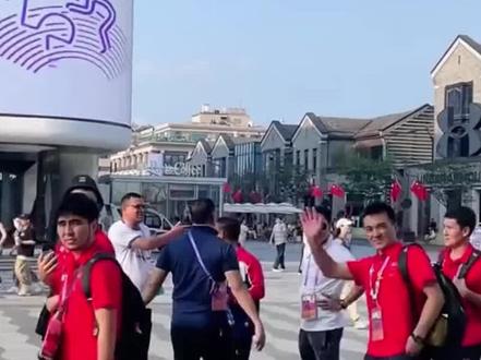 亚运会显眼包外国运动员是来中国旅游打卡的更被杭州打脸的 #亚运会#杭州#娱乐#运动员#外国人#卡塔尔#运动员