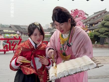 我在首尔街头卖霉豆腐! 100年内没人能看懂这个视频!#社恐 #内向 #i人 #我在抖音看毛豆腐