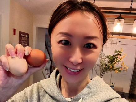 水煮蛋 冷水入锅水开7分钟VS开水入锅9:12秒
#热门 #鸡蛋 #流量 #跟着蛋神煮鸡蛋 #煮鸡蛋