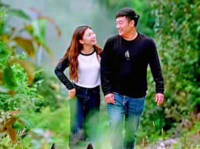 巴图或许不懂“同类”的定义,但它却用尽全力把同伴从危险中救出来,巴图的善意,从来都是靠行动证明的。#退役警犬如何救下同伴#乡村守护人 #新农人计划2025#巴图 #我的乡村生活