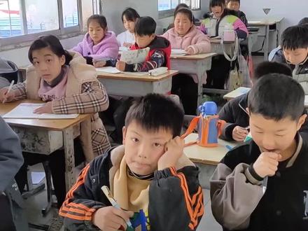 你家孩子电摇吗?家长教导孩子首先自己不电摇,如果别人电摇一定要用文明的方式解决,以免孩子们之间闹矛盾。#电摇#电摇嘲讽 #正能量 #教师 #祖国花朵