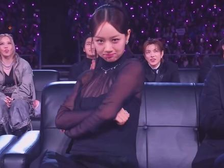 好会撒娇啊德善~#李惠利 #超e #aaa颁奖典礼