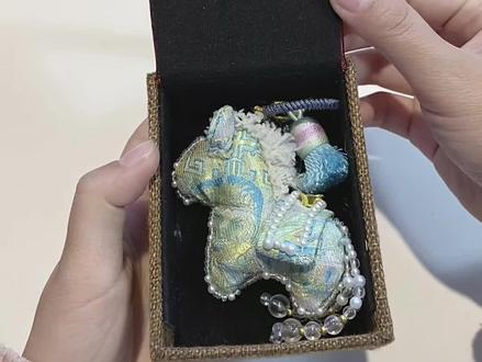 宋锦刺绣小马挂件详细教程二 #手工教程分享 #刺绣宋锦小马