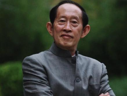 他说,读史不是为了记住帝王将相,而是为了在某个深夜,突然看懂自己。
#历史 #读书 #人生底色 #文化 #通透