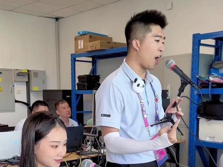 连打N个6分球,5回合结束比赛,中国香港队点燃全场,也点燃现场播报的喉咙了🤣🤣🤣#杭州亚运会 #亚运播报 #板球 #亚运会 #中文播报