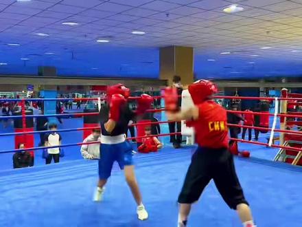 2026年全国青年U18女子拳击锦标赛🥊 艳儿(红背)备战中💪💪
比赛时间:6月2-10日
比赛地点:河北·保定