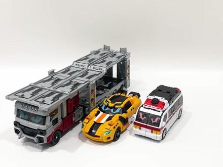 炫卡斗士W 全新诡翼伯爵、捷豹塔姬、荒原银卫变形集合