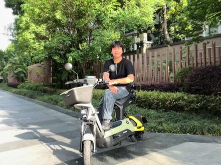 迅捷如风 轻盈似箭—九号V70 你值得拥有! #城市休闲自行车 #九号真智能 #九号电动 #适合女生骑的电动车 #电动自行车出行