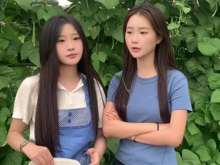 520有个男孩要把全世界都送给我 你们抓紧收拾收拾离开地球吧#搞笑互动名场面 #田间对话 #姐妹 #520