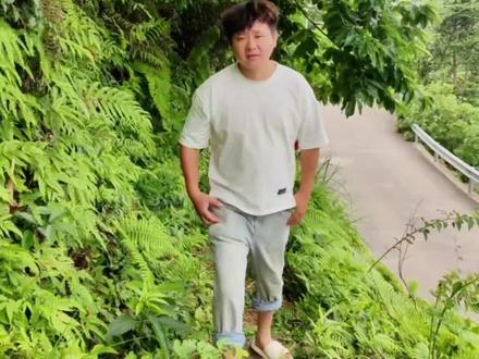 城里抓的蛇,别放农村来。
缙云话讲清楚了:这不是积德,是害人。
#缙云话 #放蛇 #农村日常