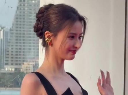 没想到多年后婧还有瓜出现!金子涵发动态拉黑加内涵蔡徐坤#蔡徐坤#金子涵#青春有你