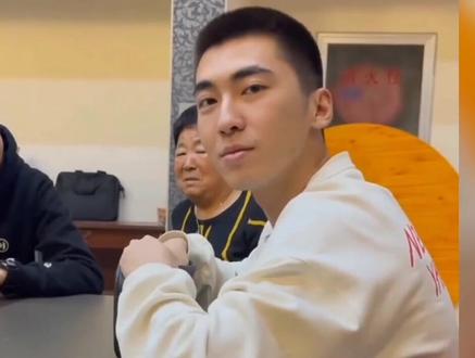 #欧尼熊可心儿 太心疼可心了,谣言四起甚至威胁到了家人,希望大家不要被带节奏了